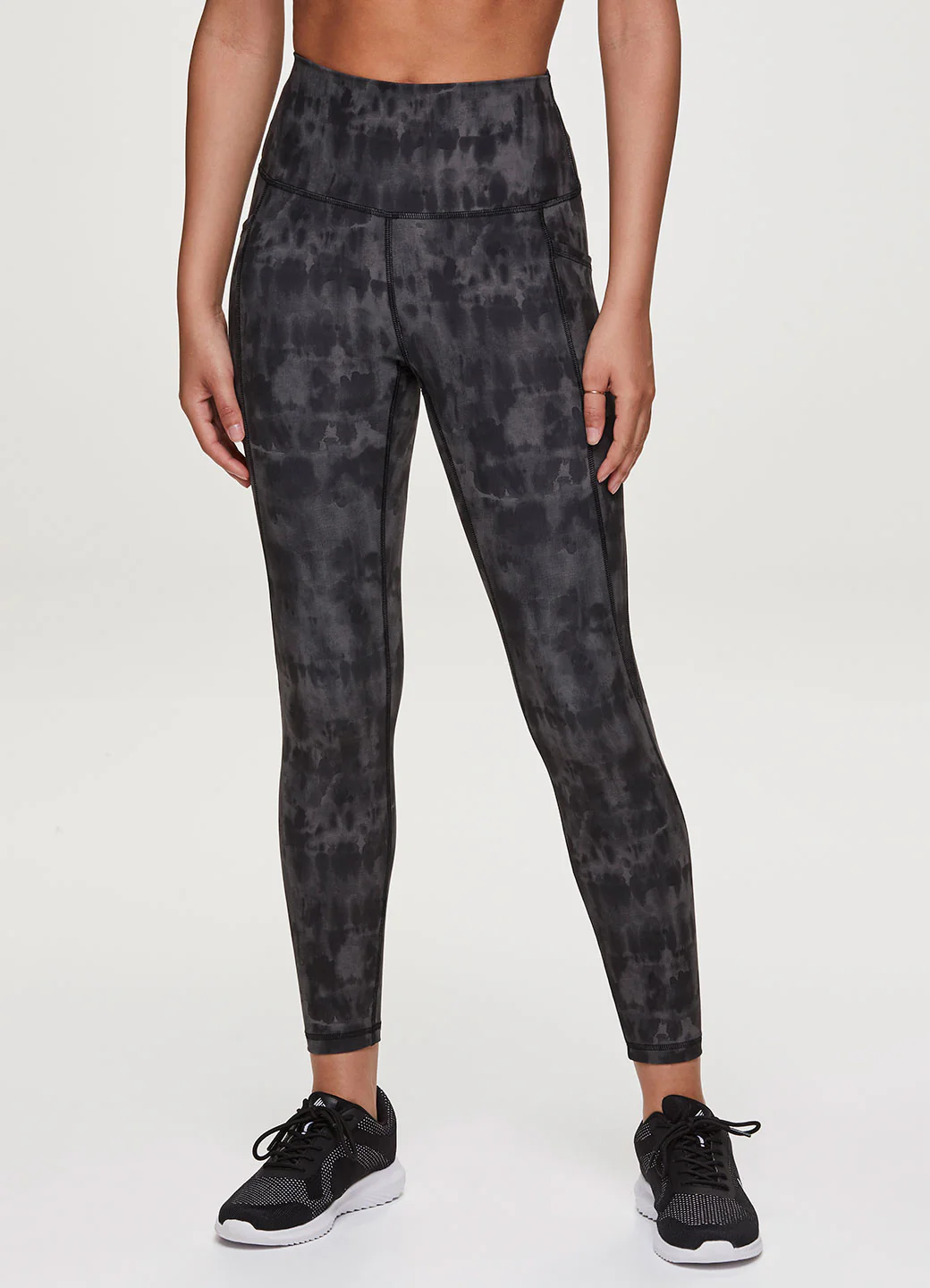 Abstract Tie Dye Super Soft 7/8 Legging - Image 9