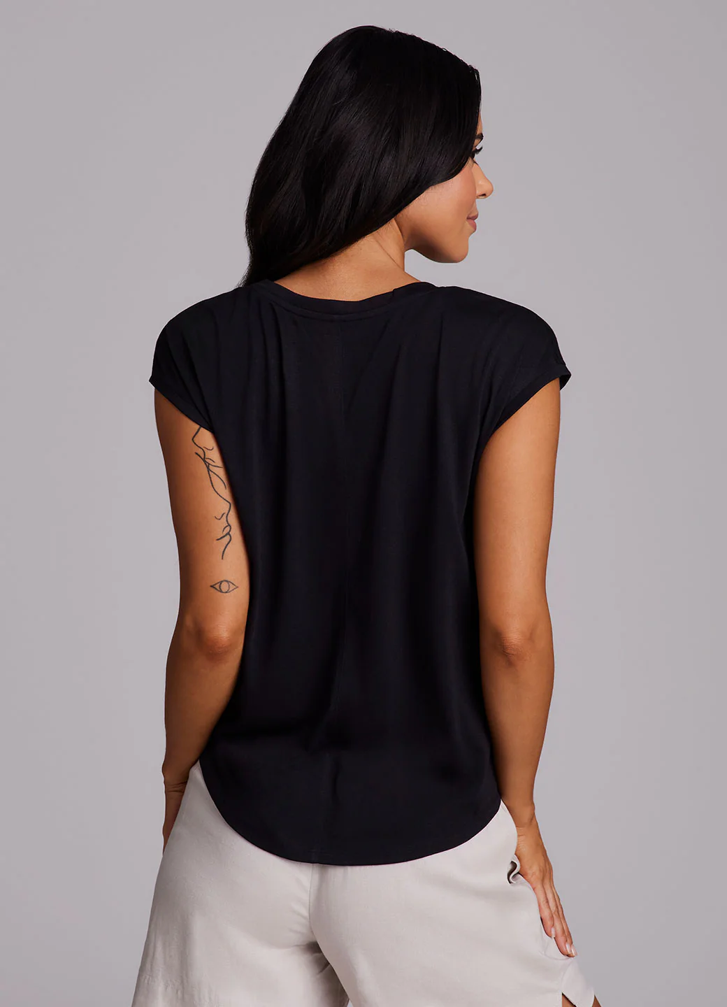 Breezy Hi Low Tee - Image 10