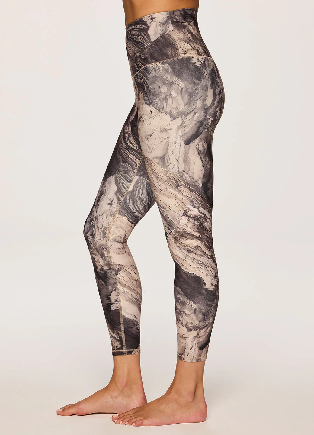 Concrete Dreams Super Soft 7/8 Legging - Image 5