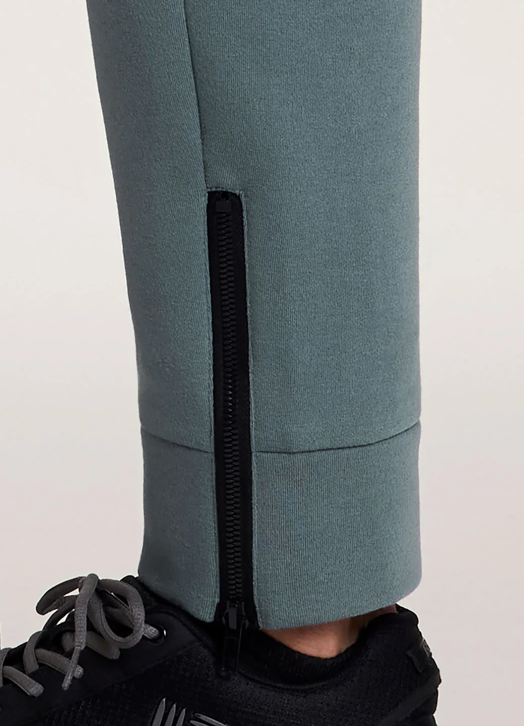 Core Performance Jogger - Image 3