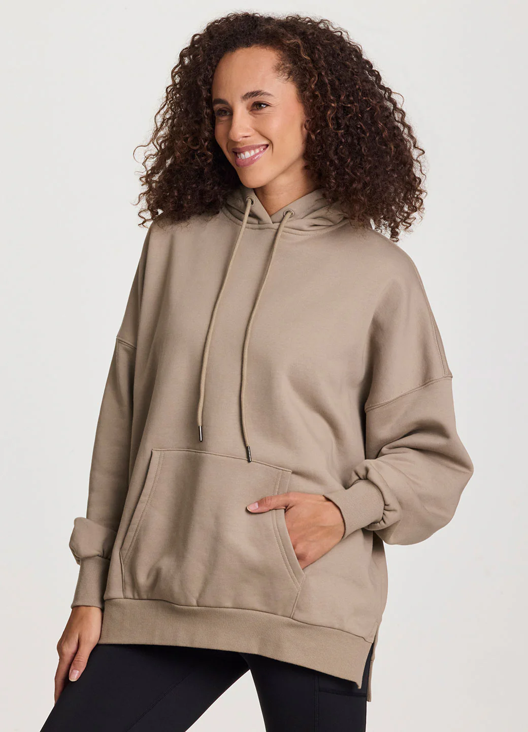 Everyday Go-To Oversized Fleece Hoodie - Image 4