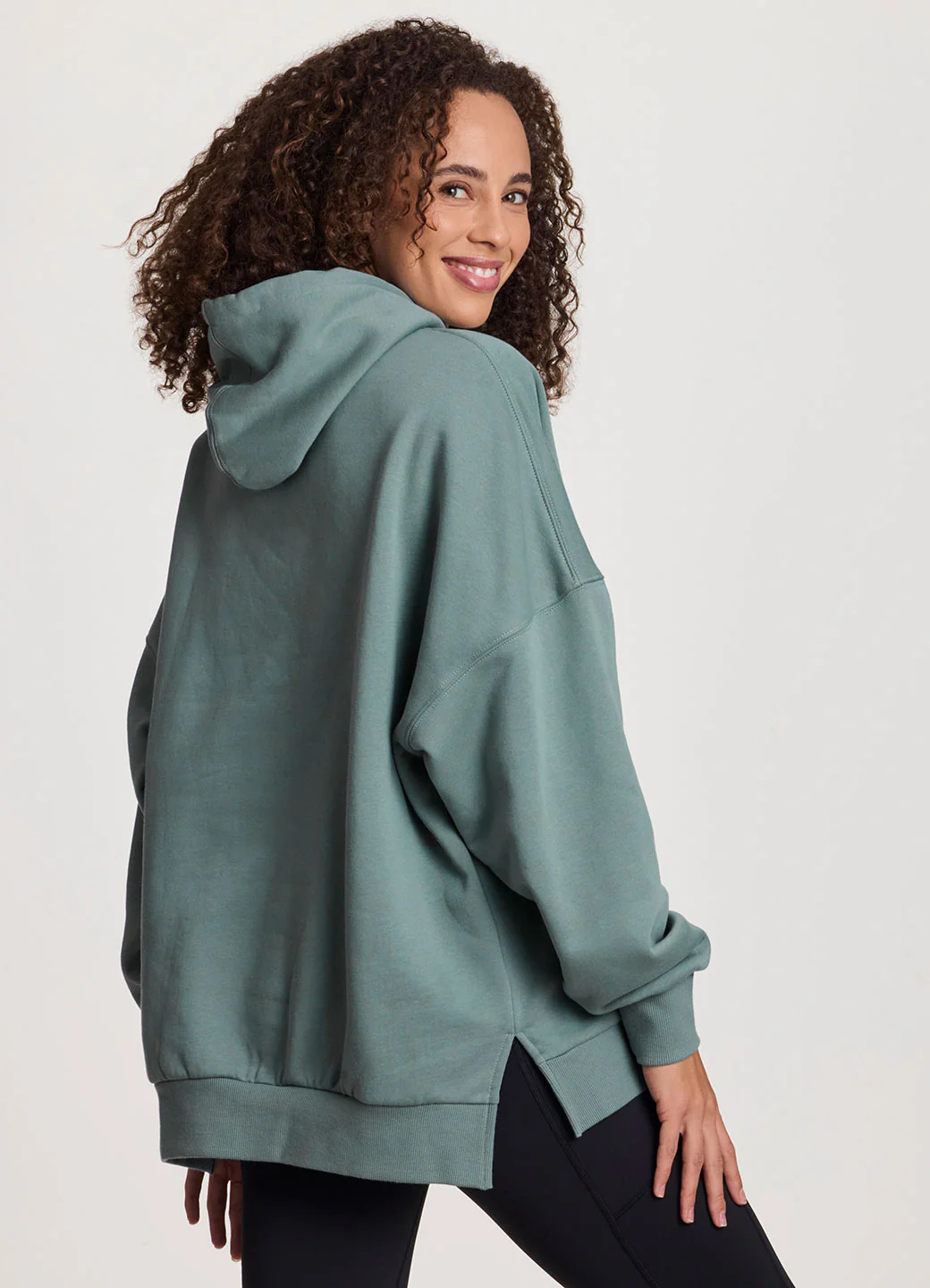 Everyday Go-To Oversized Fleece Hoodie - Image 7