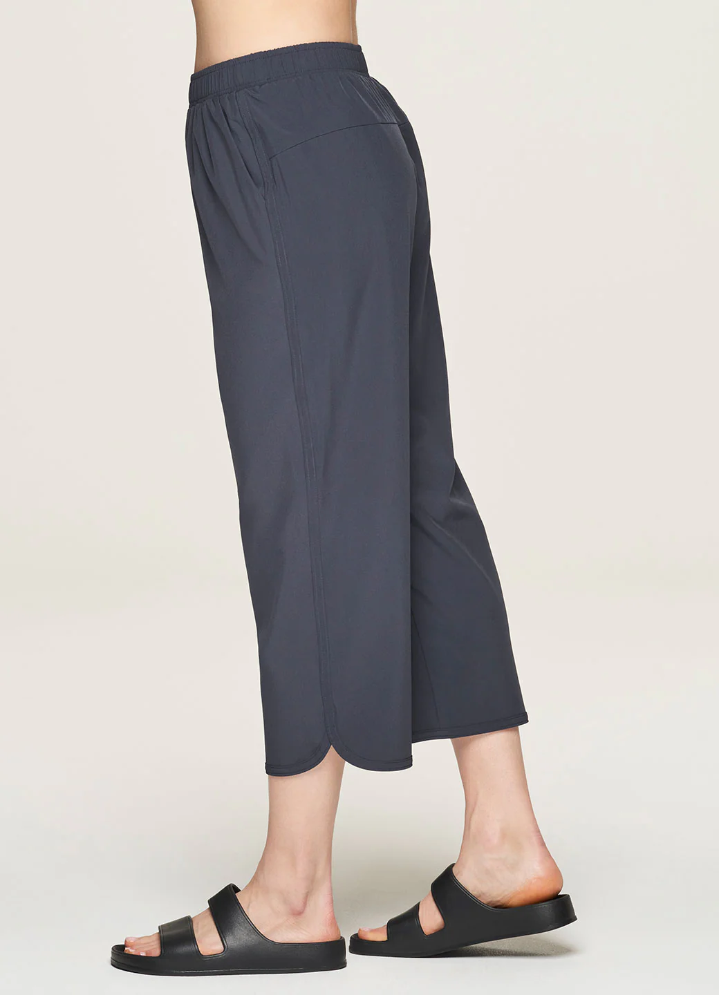 Gabby Weekend Wide Leg Capri - Image 16
