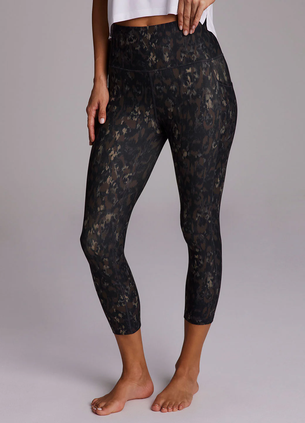 Leopard Tech Flex Capri - Image 3
