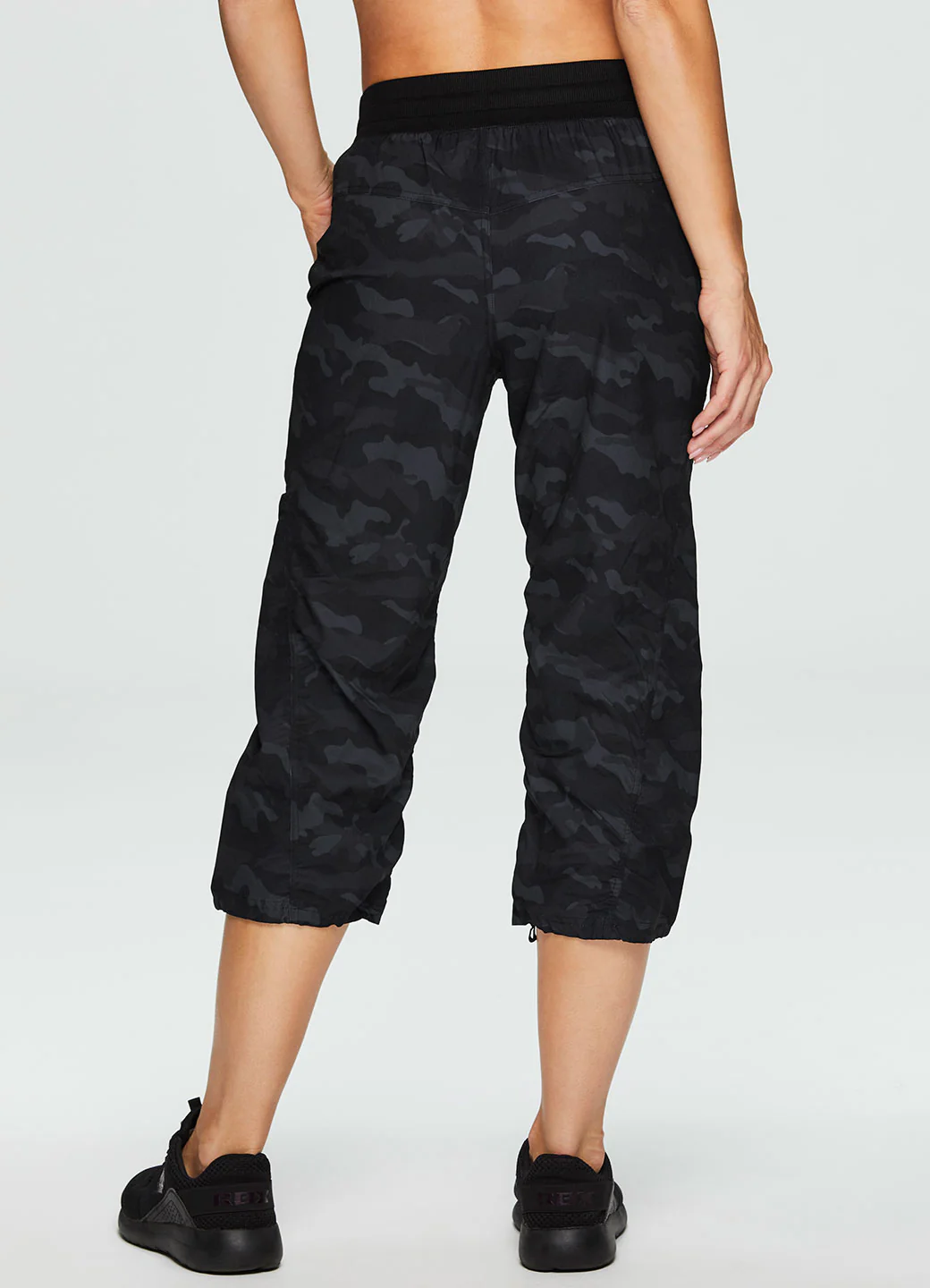 Lumen Lightweight Camo Capri Pant - Image 2