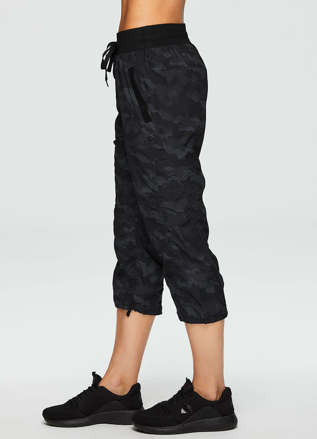 Lumen Lightweight Camo Capri Pant - Image 4