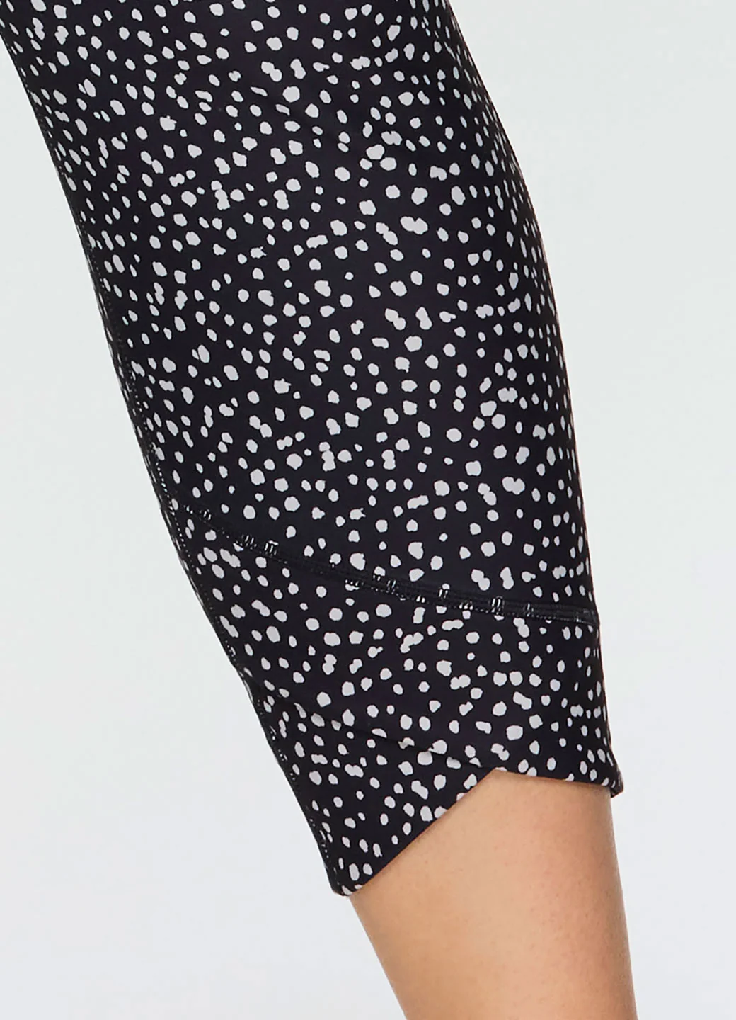 Plus Dip Dot Super Soft Tulip 7/8 Legging - Image 5