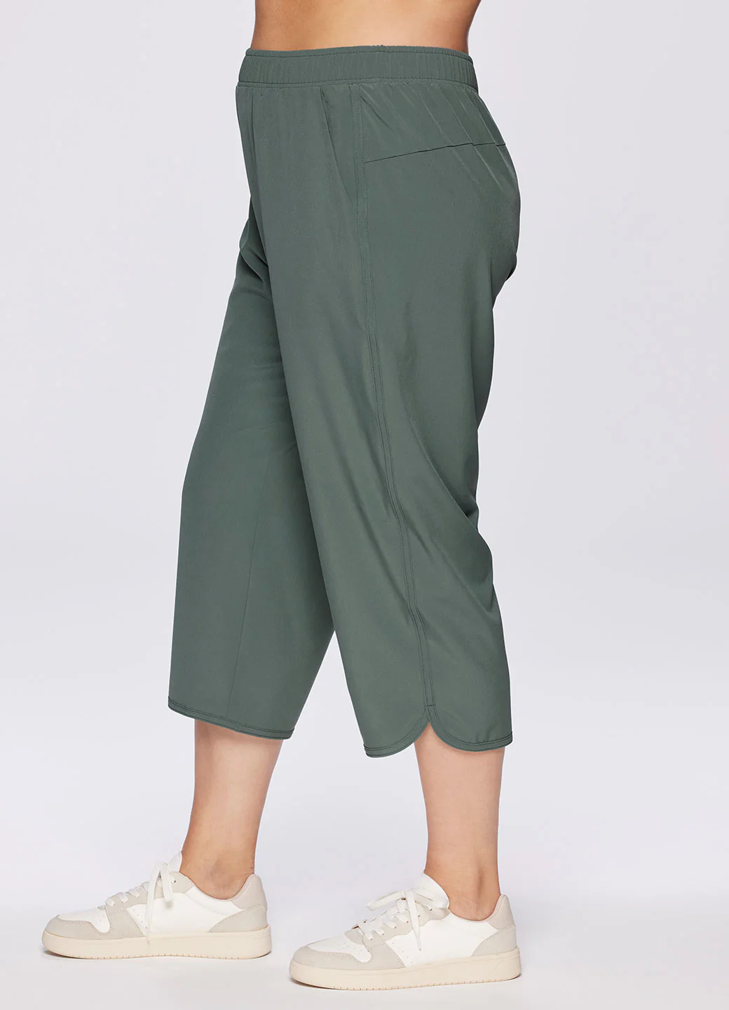 Plus Gabby Weekend Wide Leg Capri - Image 4