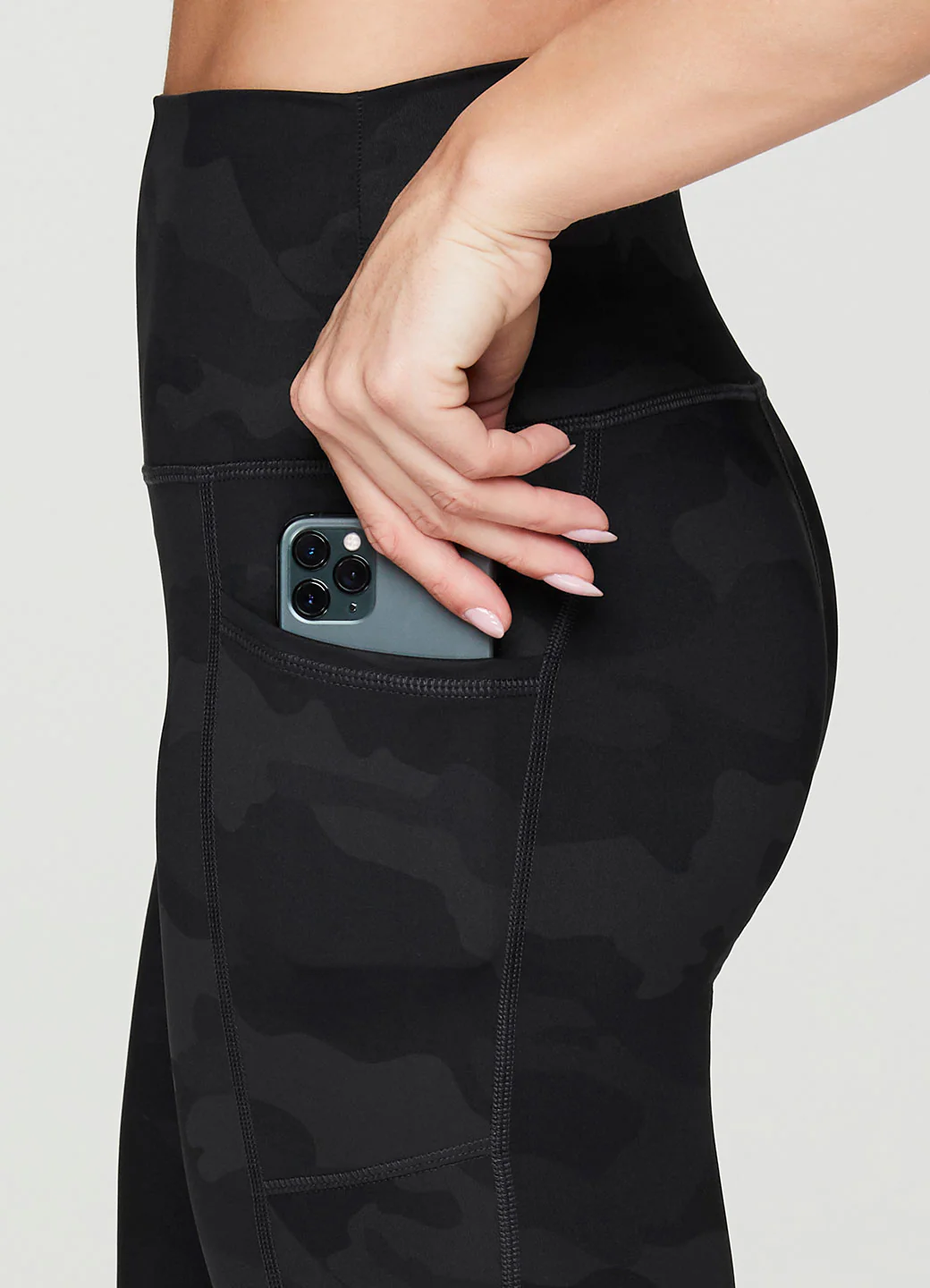 Prime Ultimate Camo 7/8 Legging - Image 7