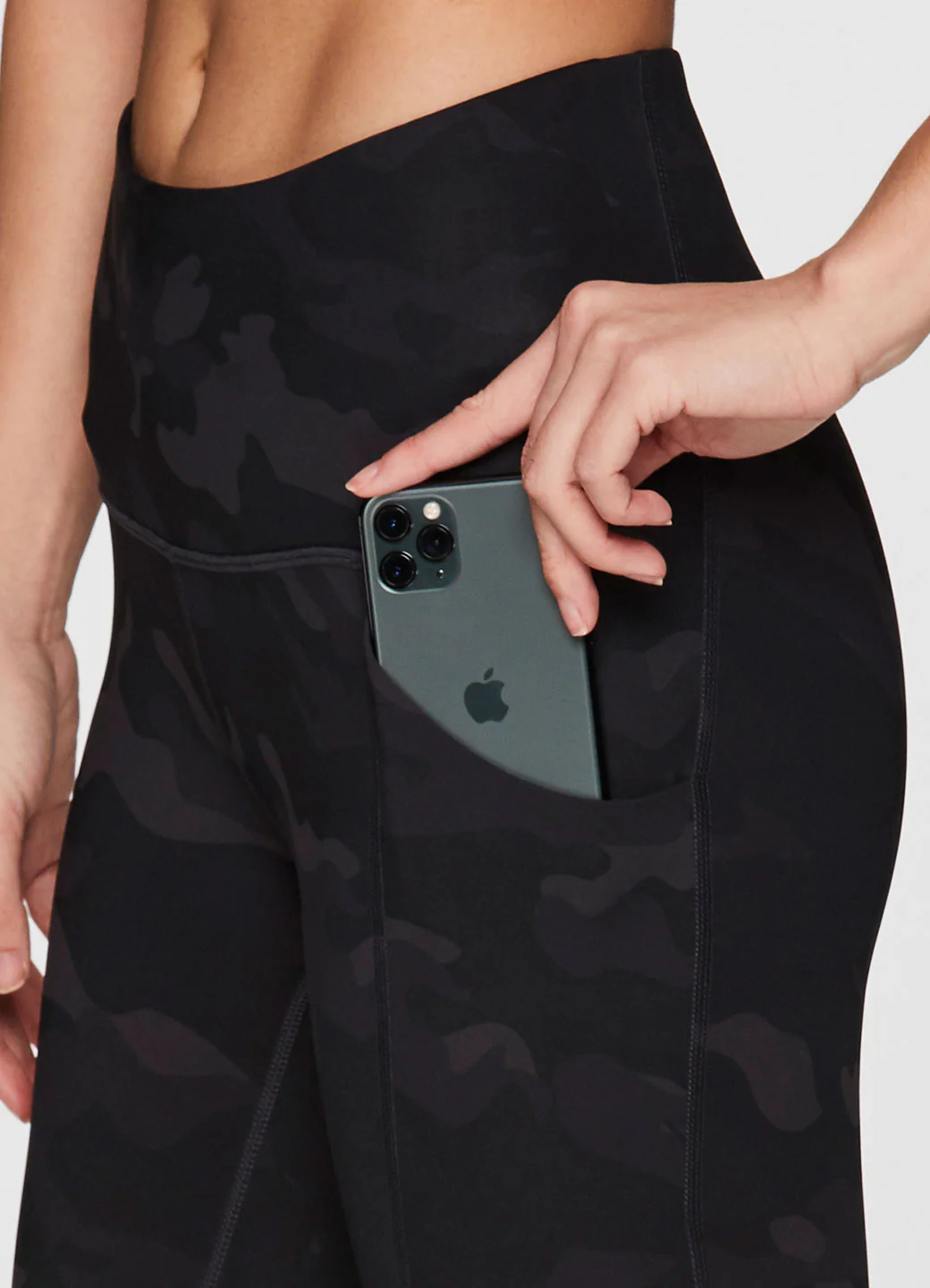 Prime Ultimate Camo Capri - Image 2
