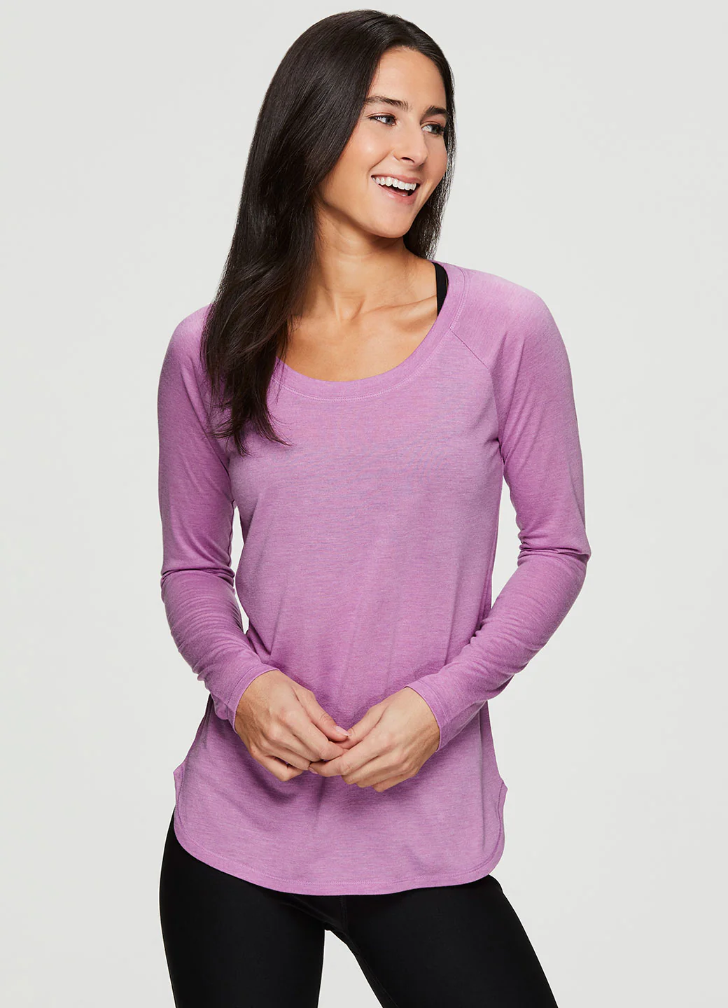 Studio Everyday Long Sleeve Tee - Image 3