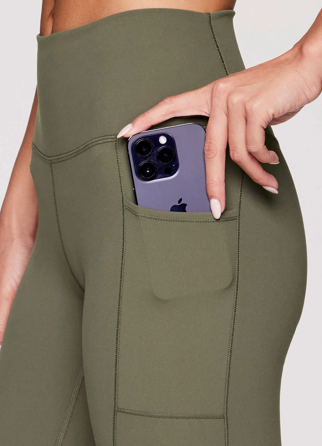 Super Soft Ultra Hold 7/8 Legging - Image 12