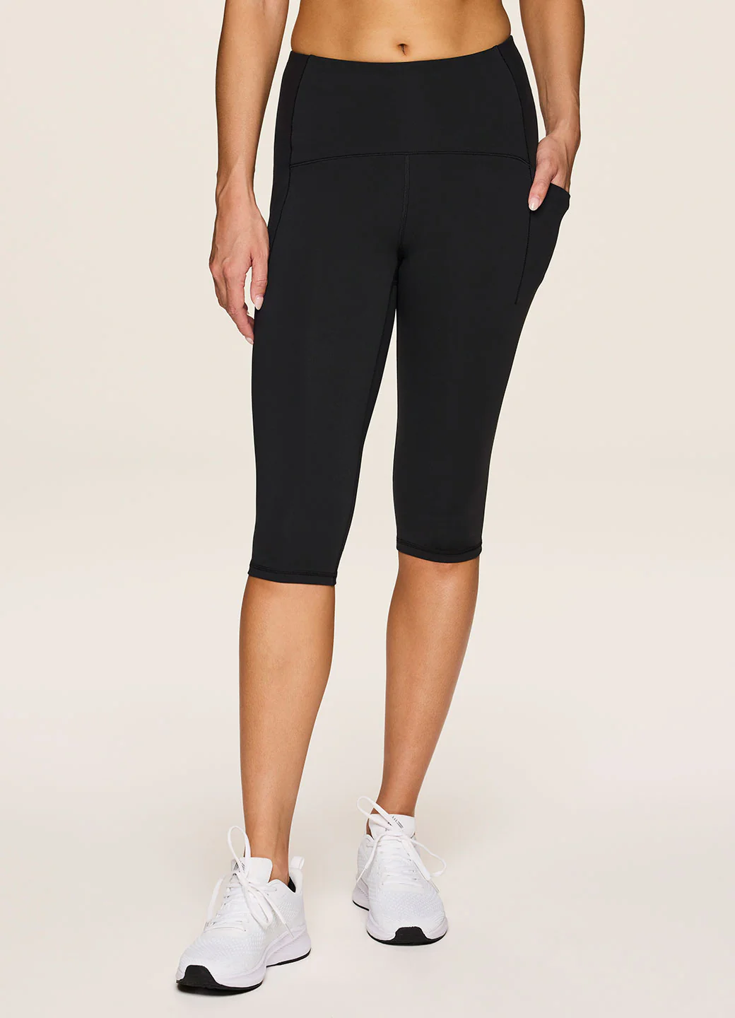 Super Soft Ultra Hold Cropped Capri - Image 4