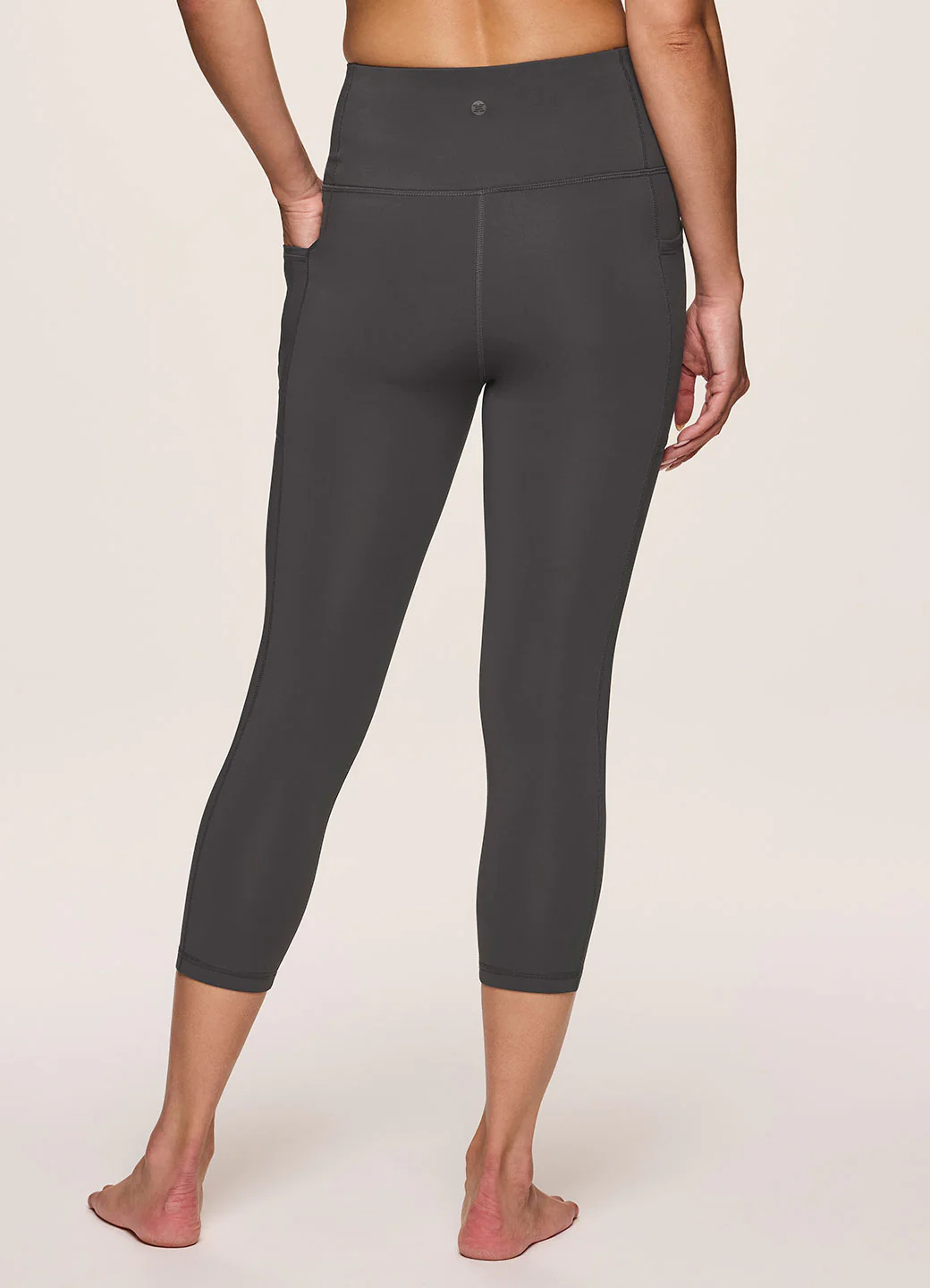 Tech Flex Ultra Hold Capri - Image 19