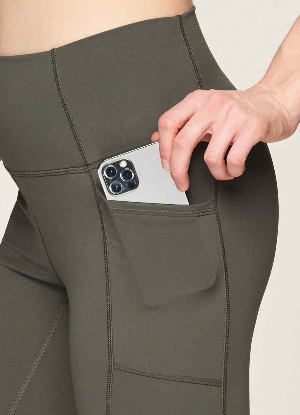 Tech Flex Ultra Hold Capri - Image 28