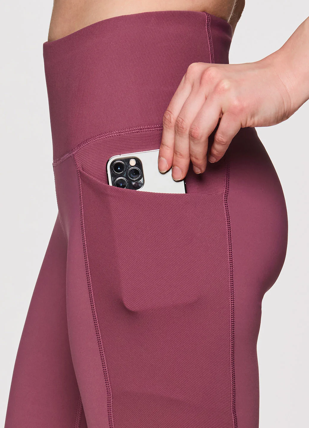 Ultra Hold Novelty 7/8 Legging - Image 14