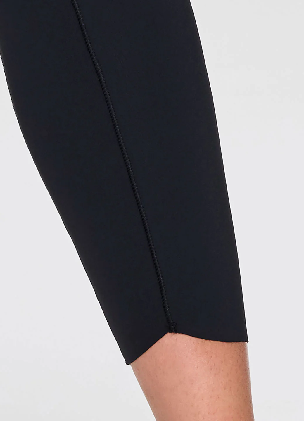 Ultra Hold Tulip 7/8 Legging - Image 2