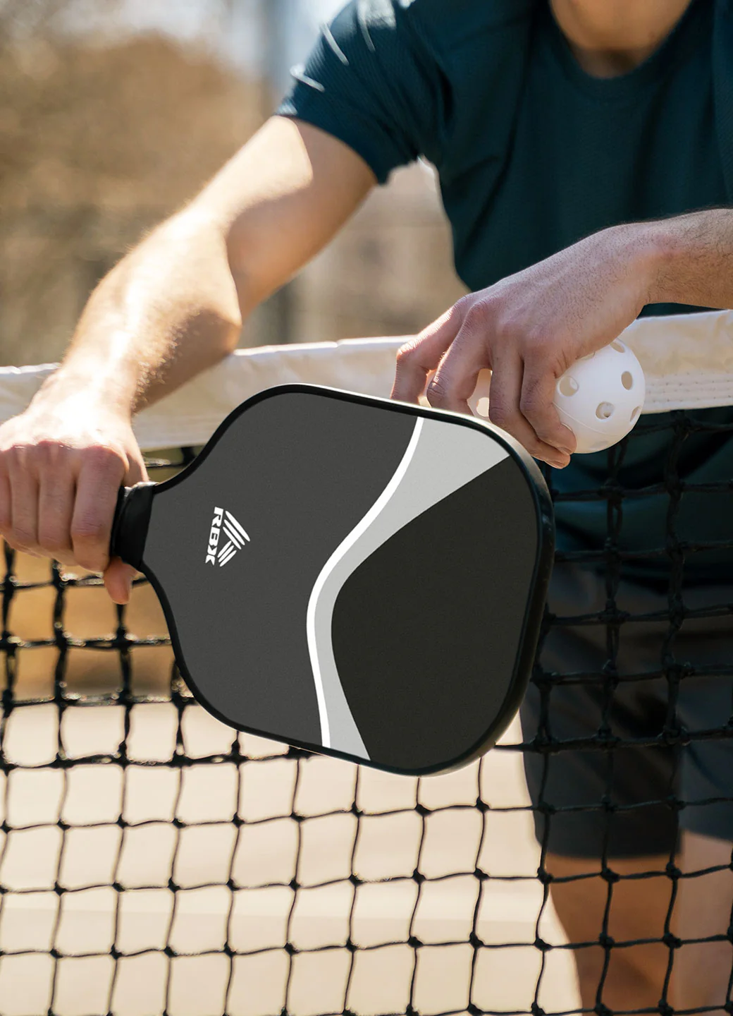 Wave Pickleball Paddle with Cover - Image 6