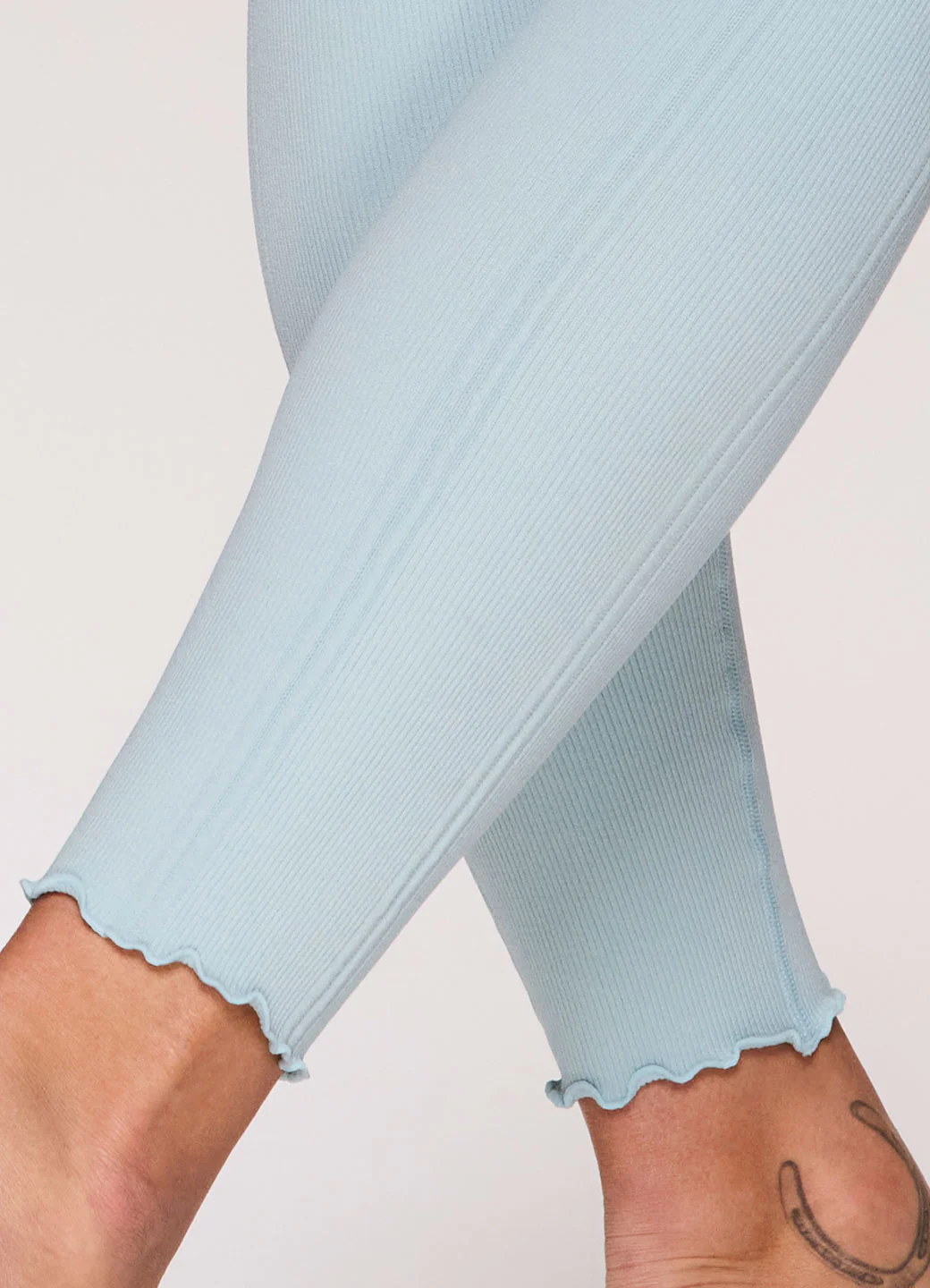 Zen Ribbed Seamless 7/8 Legging - Image 3