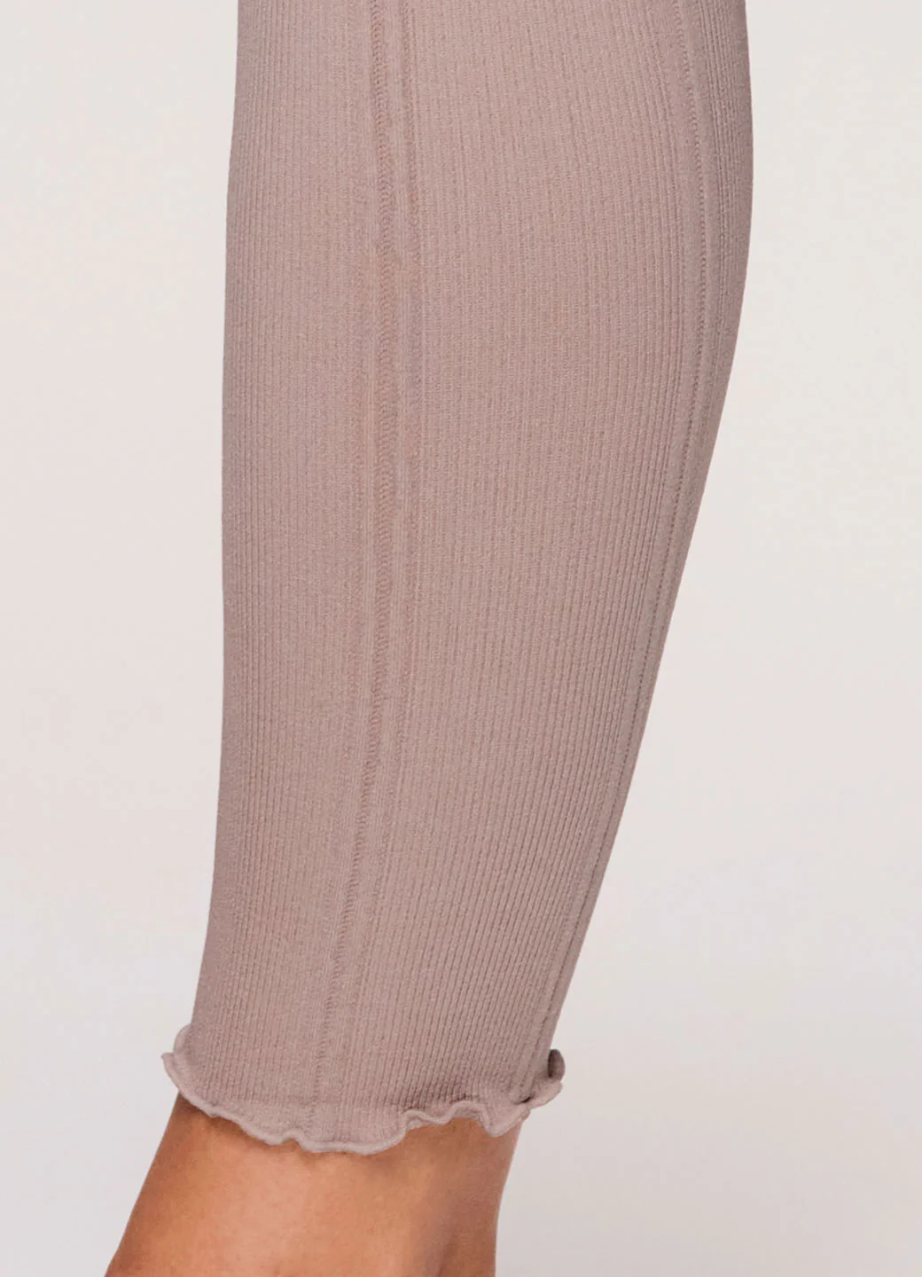 Zen Ribbed Seamless 7/8 Legging - Image 8